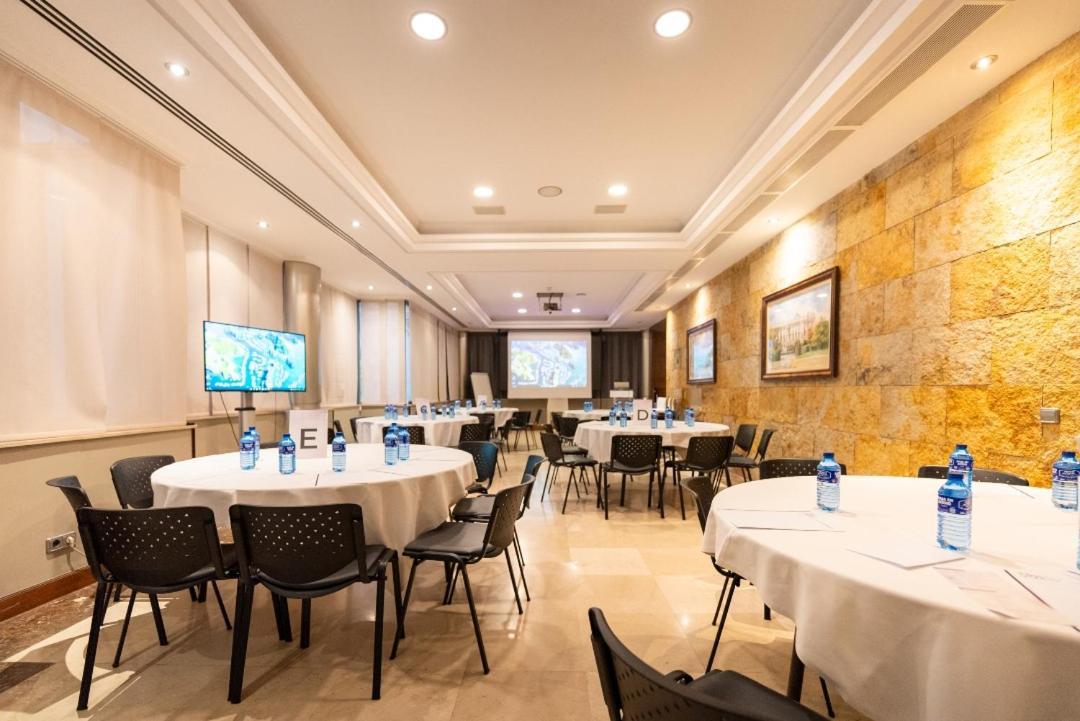 Hotel Villamadrid Luaran gambar